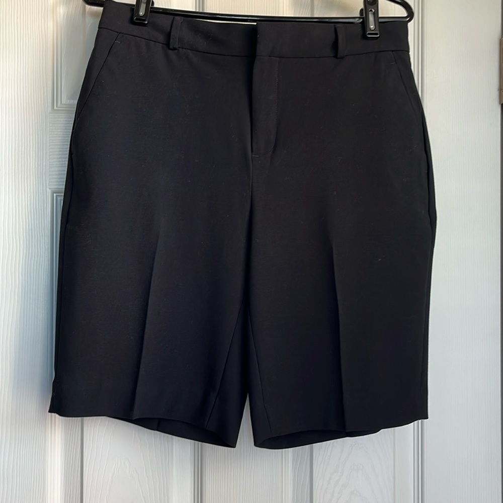 NWT Banana Republic sz 6 black walking shorts w/pockets - 9.5” inseam